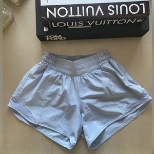 Lululemon hotty hot shorts 2.5” - Size 2, Powder Blue